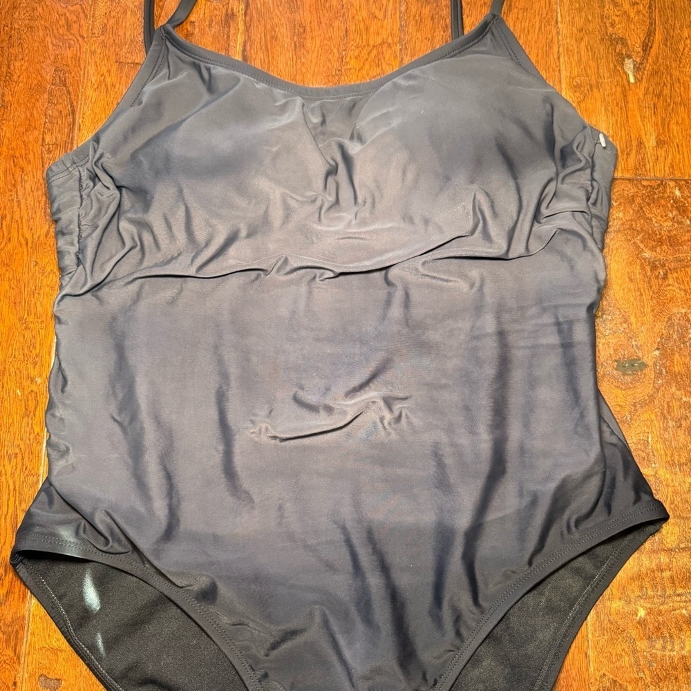 Hurley L black one piece - Picture 9 of 15